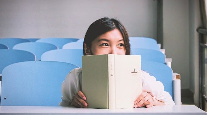 恋愛How to本の効果はいかほど? - 専門家の意見を参考にモテる女性になる